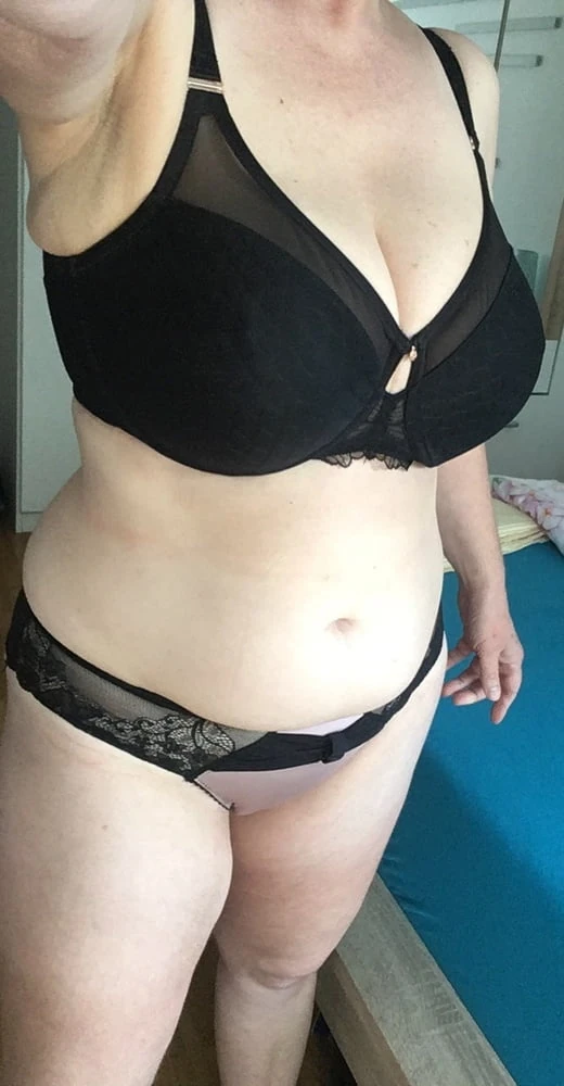 Hündin&#039;s daily selfie routine #7