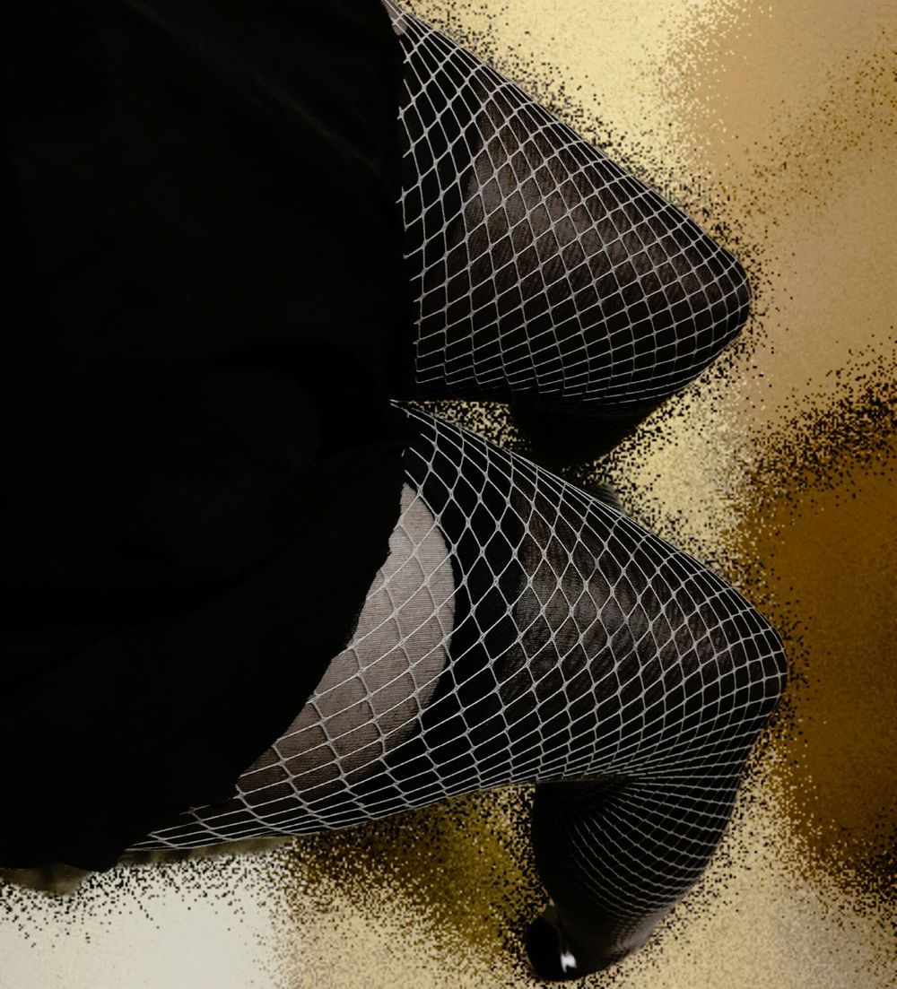 Black tights with mesh