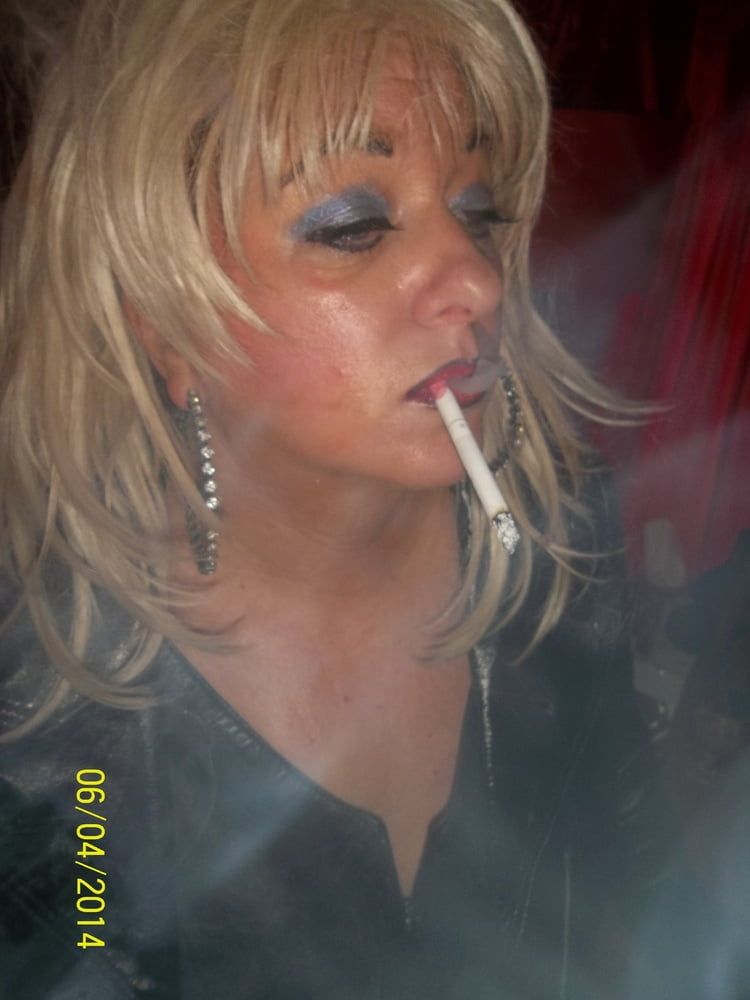 SUNDAY SMOKING WIFE #14