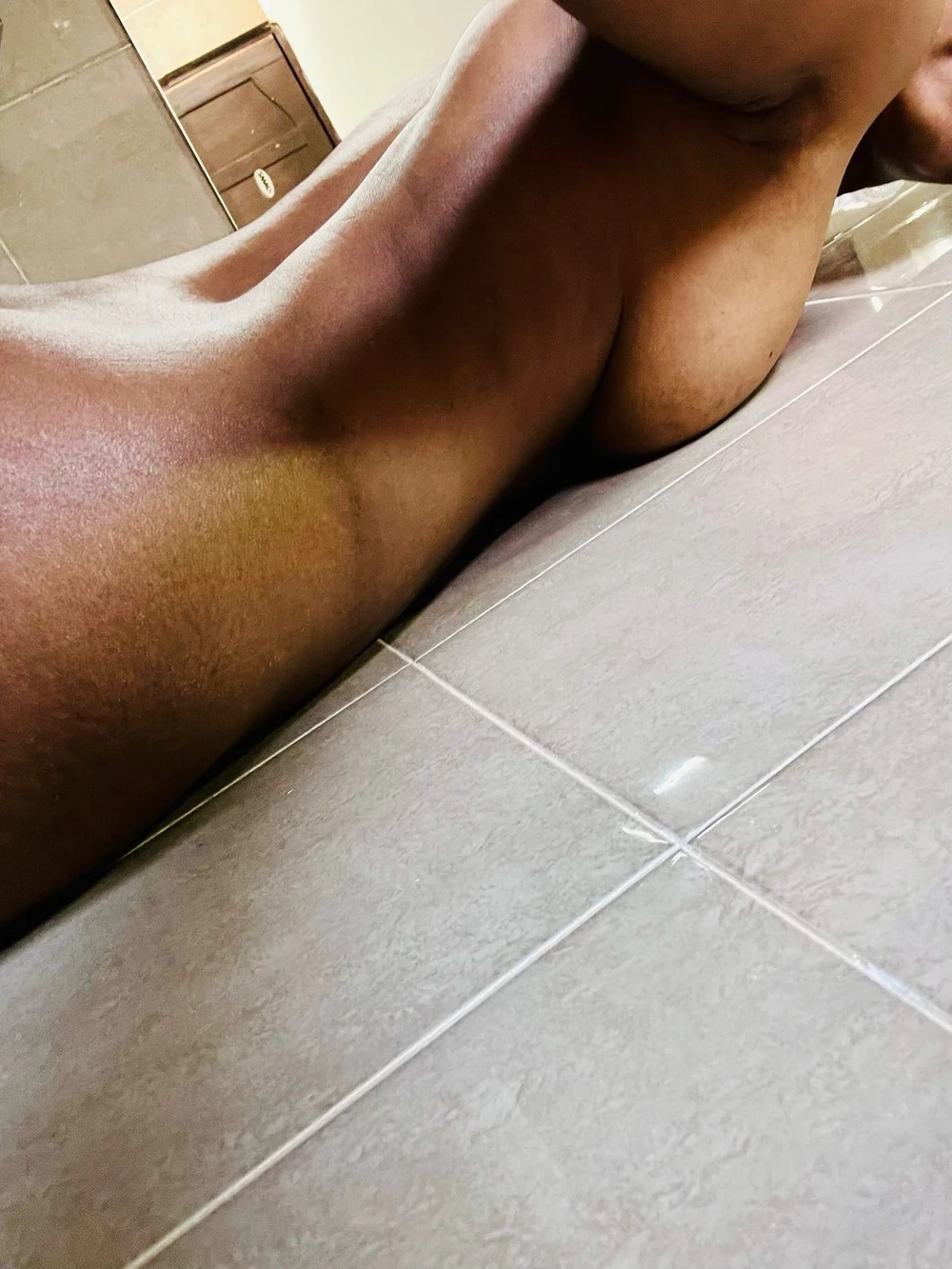 barthroom ass #17