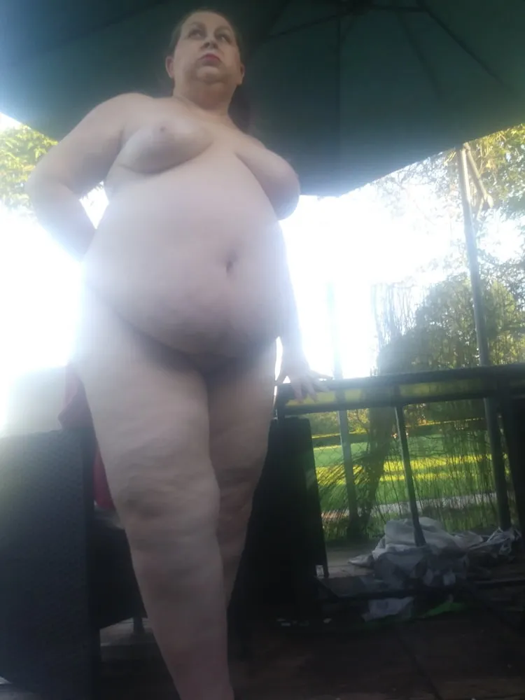 BBW Nudist UK Mum