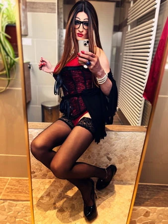 shemale crossdresser transgender milf         