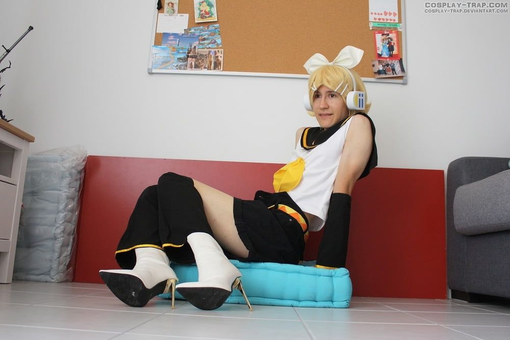 Crossdress cosplay Kinky Rin Kagamine #9