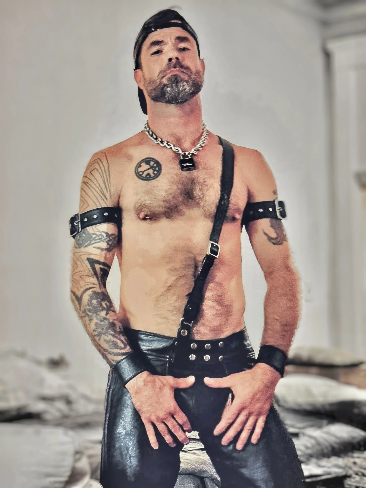 Showing off in leather 