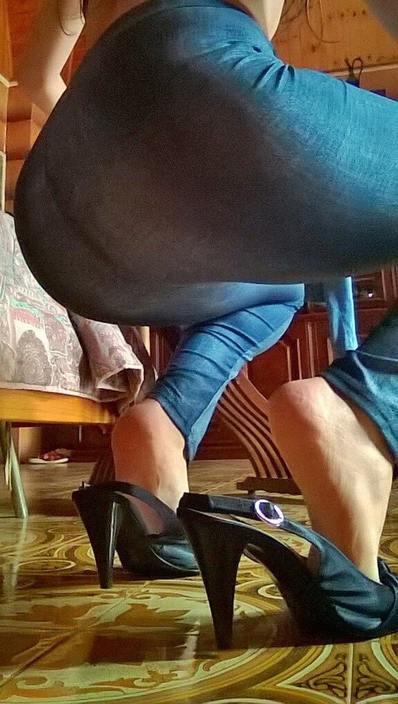 Sexy high heels and feet 💖 #56
