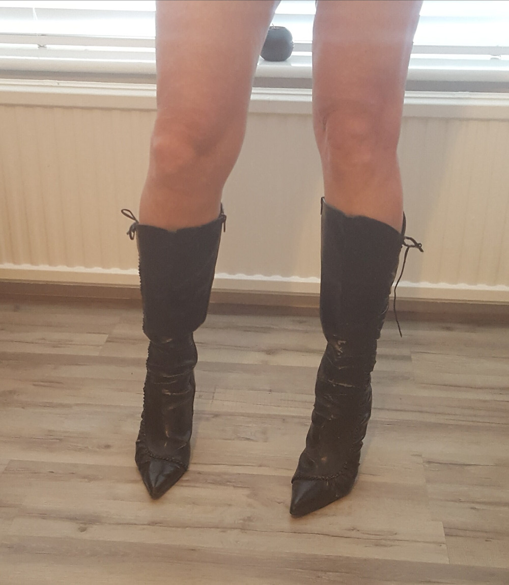 Debbie Keane Legs #4