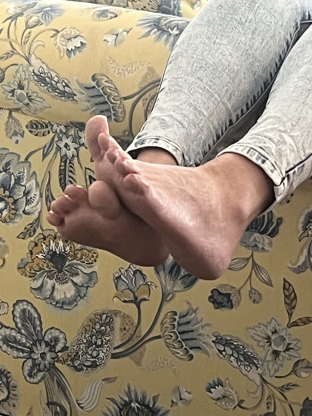 PAWG Wife’s Feet & Tits #10