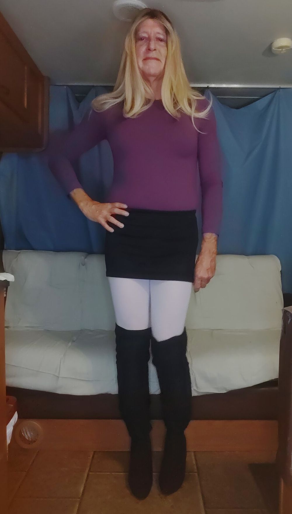 Sissy Anne Dru Brown Modelling Boots and Tights #5