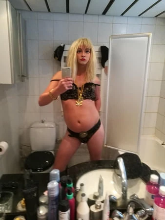 dutch cyber sissy tranny slut famke james         