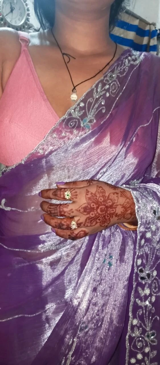 See the photos of Pinky Bhabhi's naked breasts, pussy and as #10