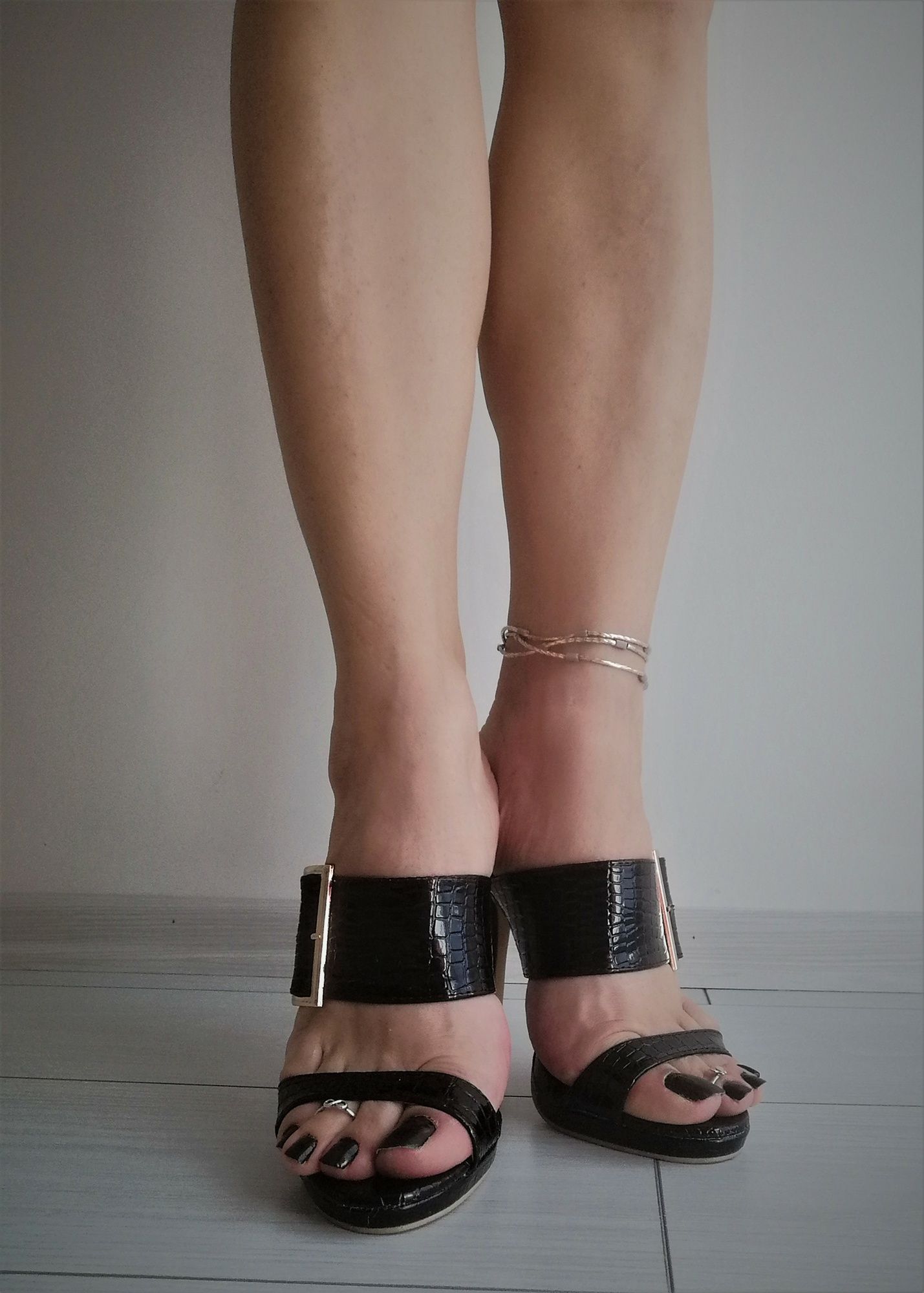 Black Sandal Heels & Sexy Feet #34