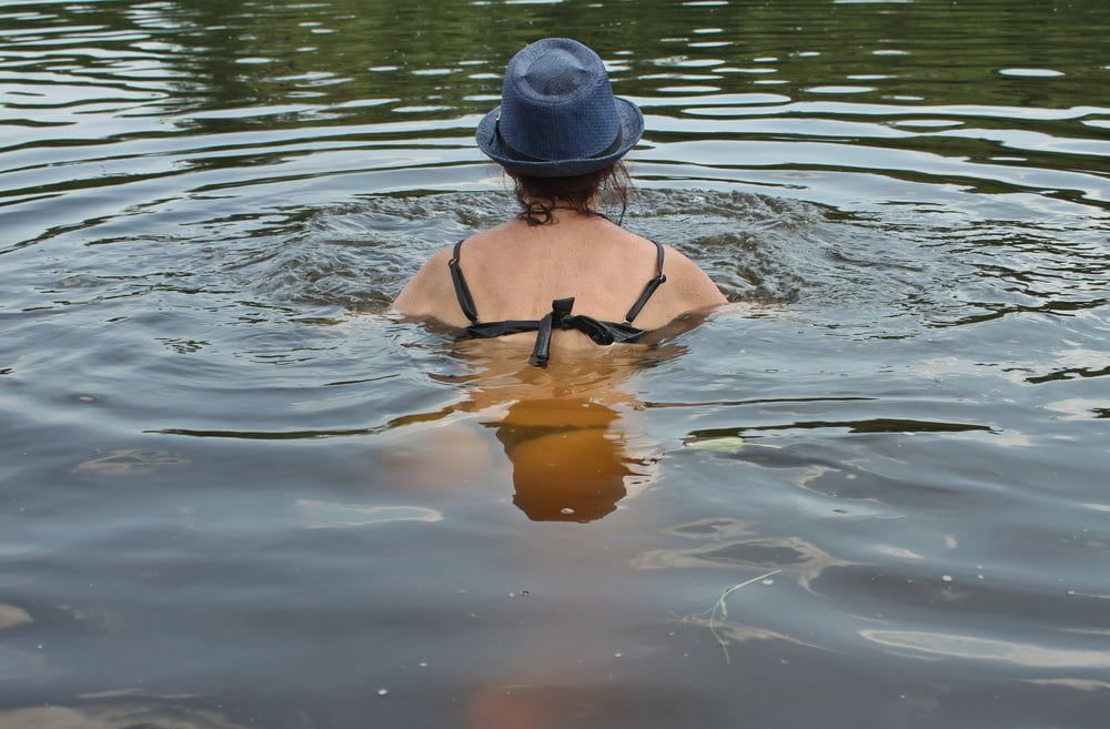 Bathing in Timiryazev-pond #9
