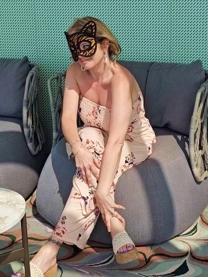 Giving Real Voyeurs a look at Mommys Big Tits in Public #29