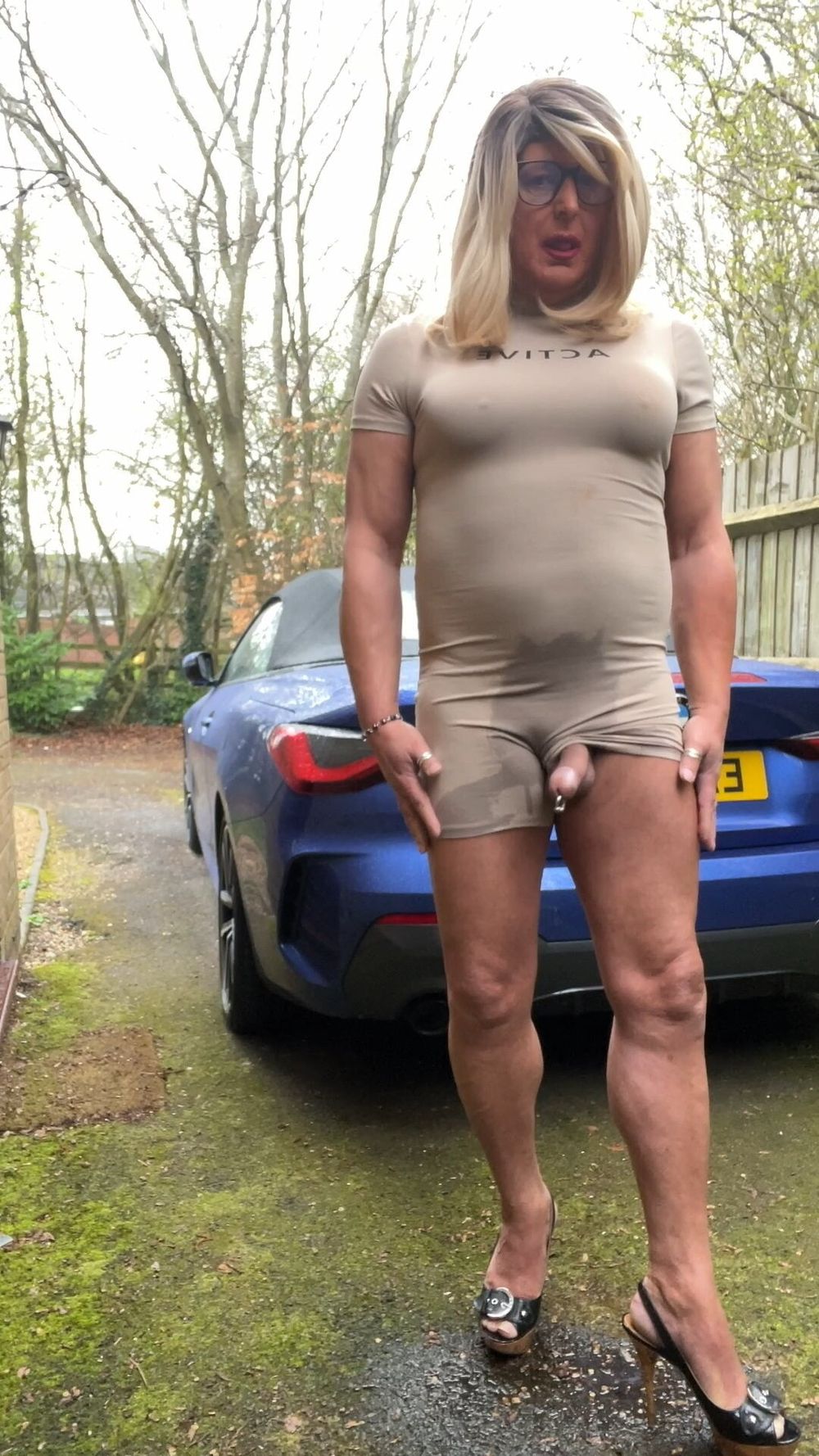 Amateur crossdresser Kellycd2022 sexy milf pissing outdoors #33