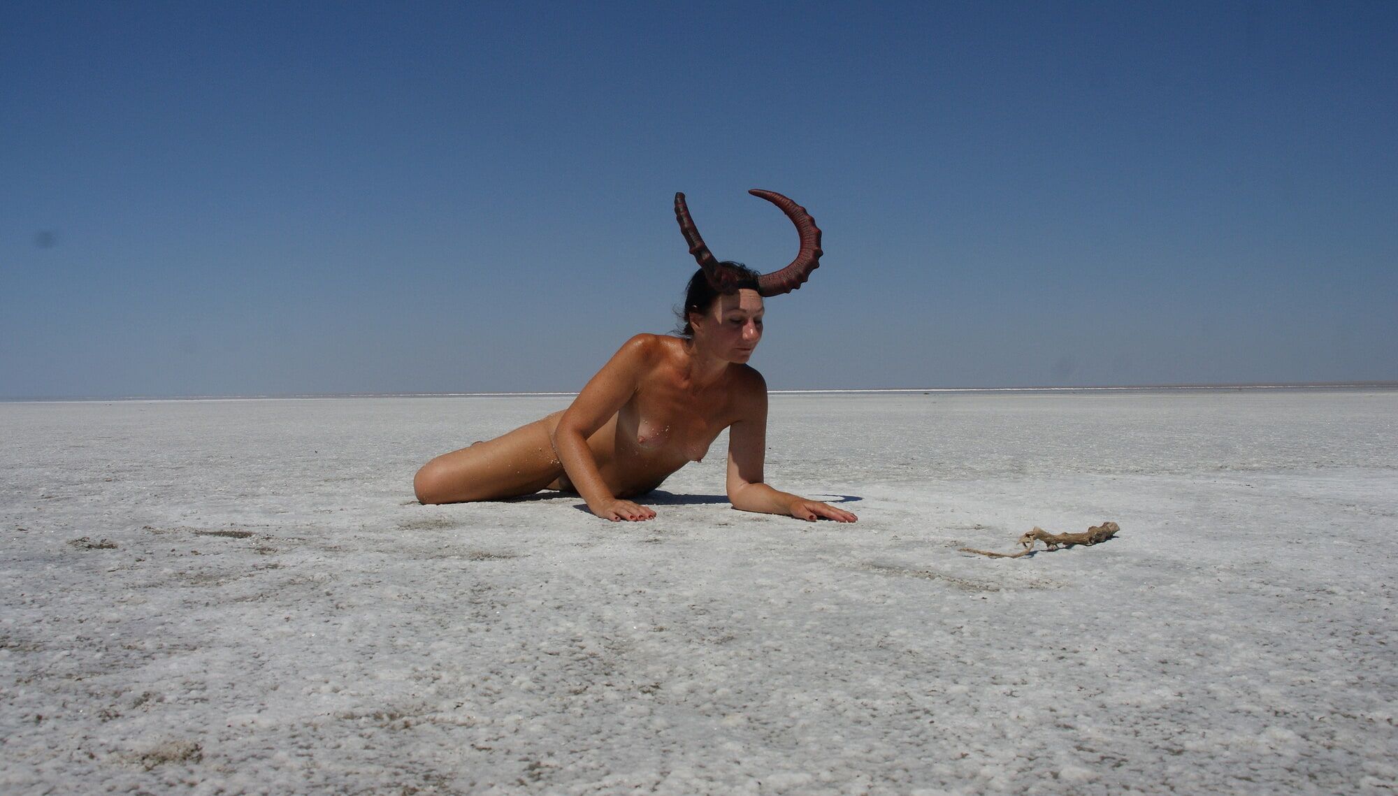 Standing on laps naked on the salt of the salt lake Elton #4