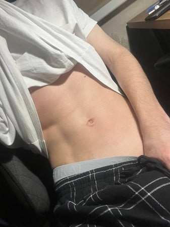 skinny twink 18 (qweqwe)