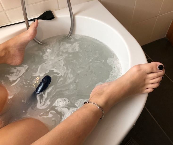 Sexy Feet in Bath Tub #10