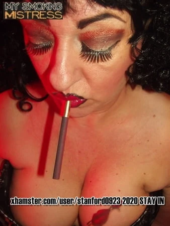 MY SMOKING MISTRESS