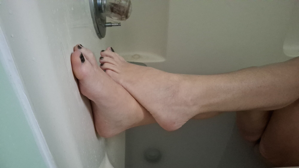 Feet in the bath tun #8