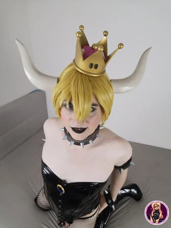 bowsette cosplay         