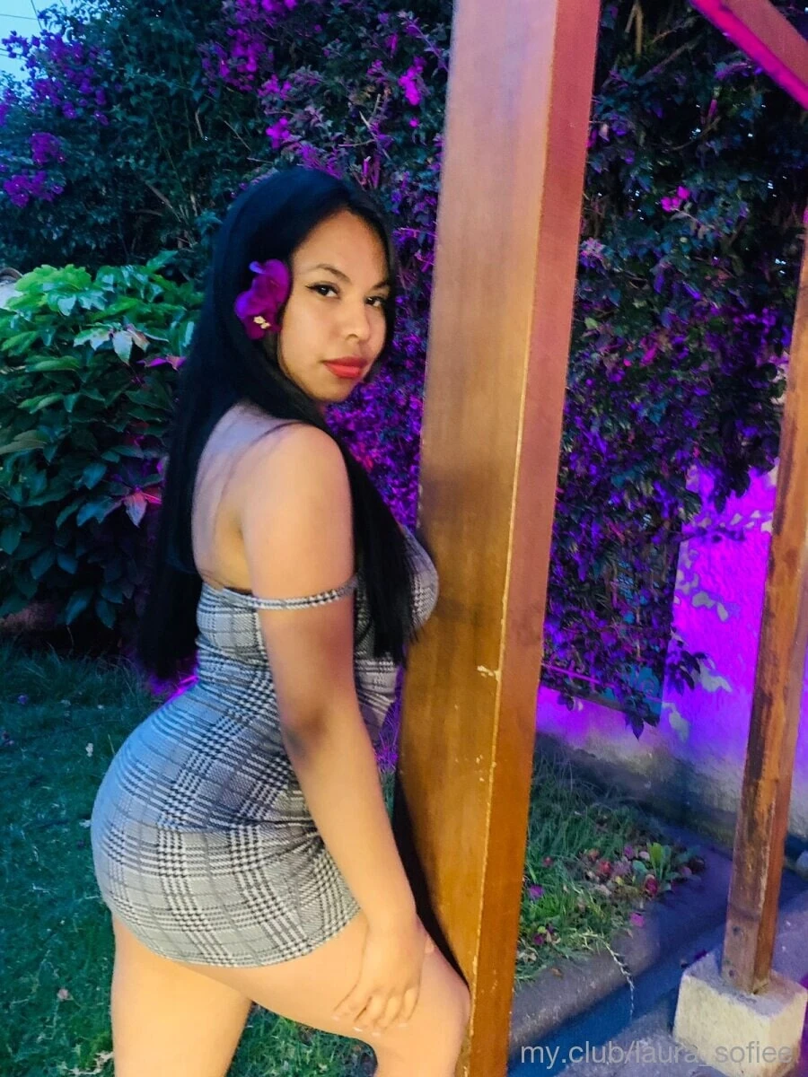 Laura Sofiee Free Photos