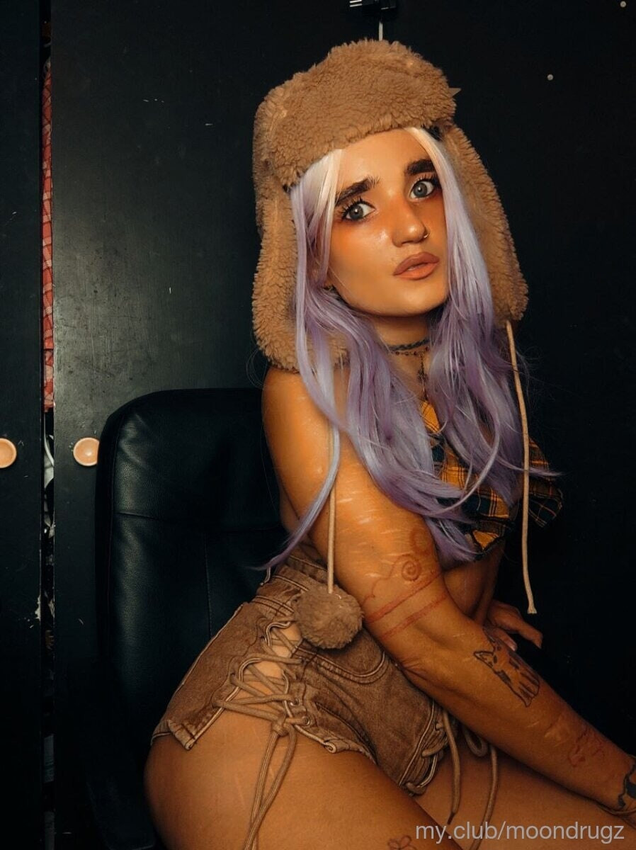 Slutty moon Free Photos #9