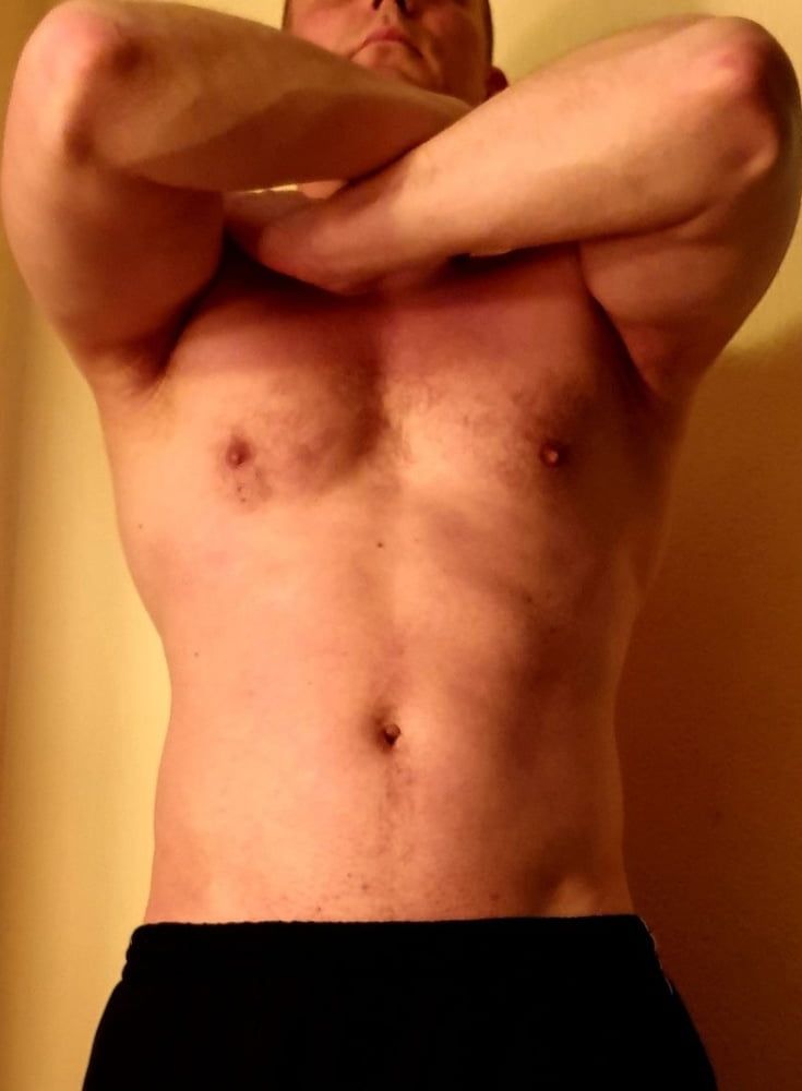 Myself showing some muscle and veins #5