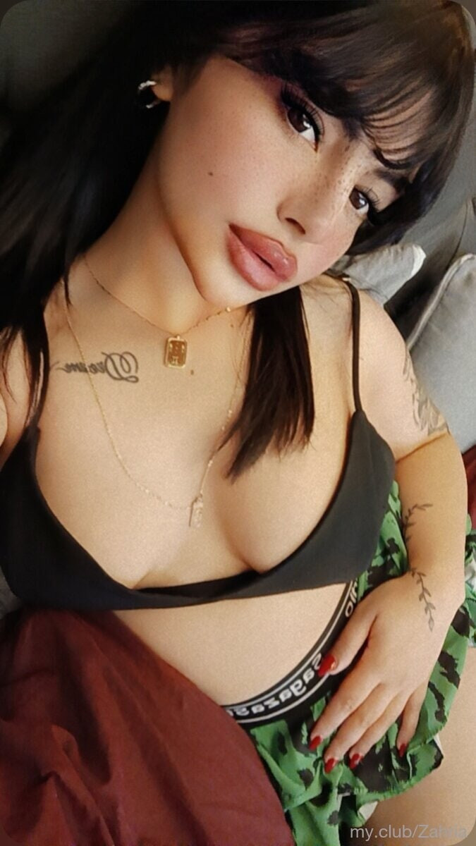 Zara Yüce Free Photos #40