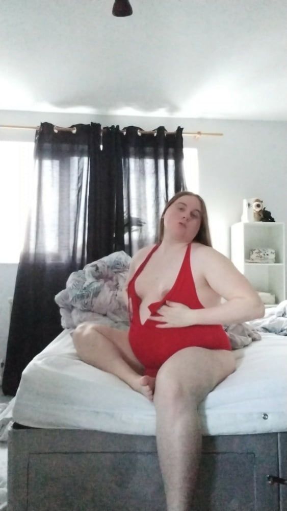 My enormous BBW curves in a sexy red singlet! #43