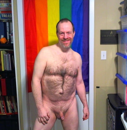 Gay, desnudo y orgulloso