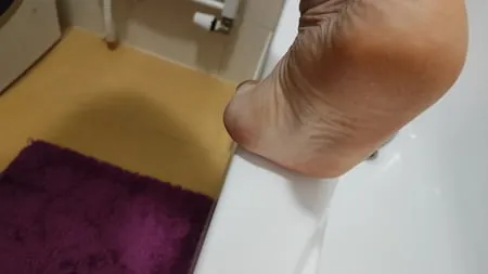 hornychubby feet new         