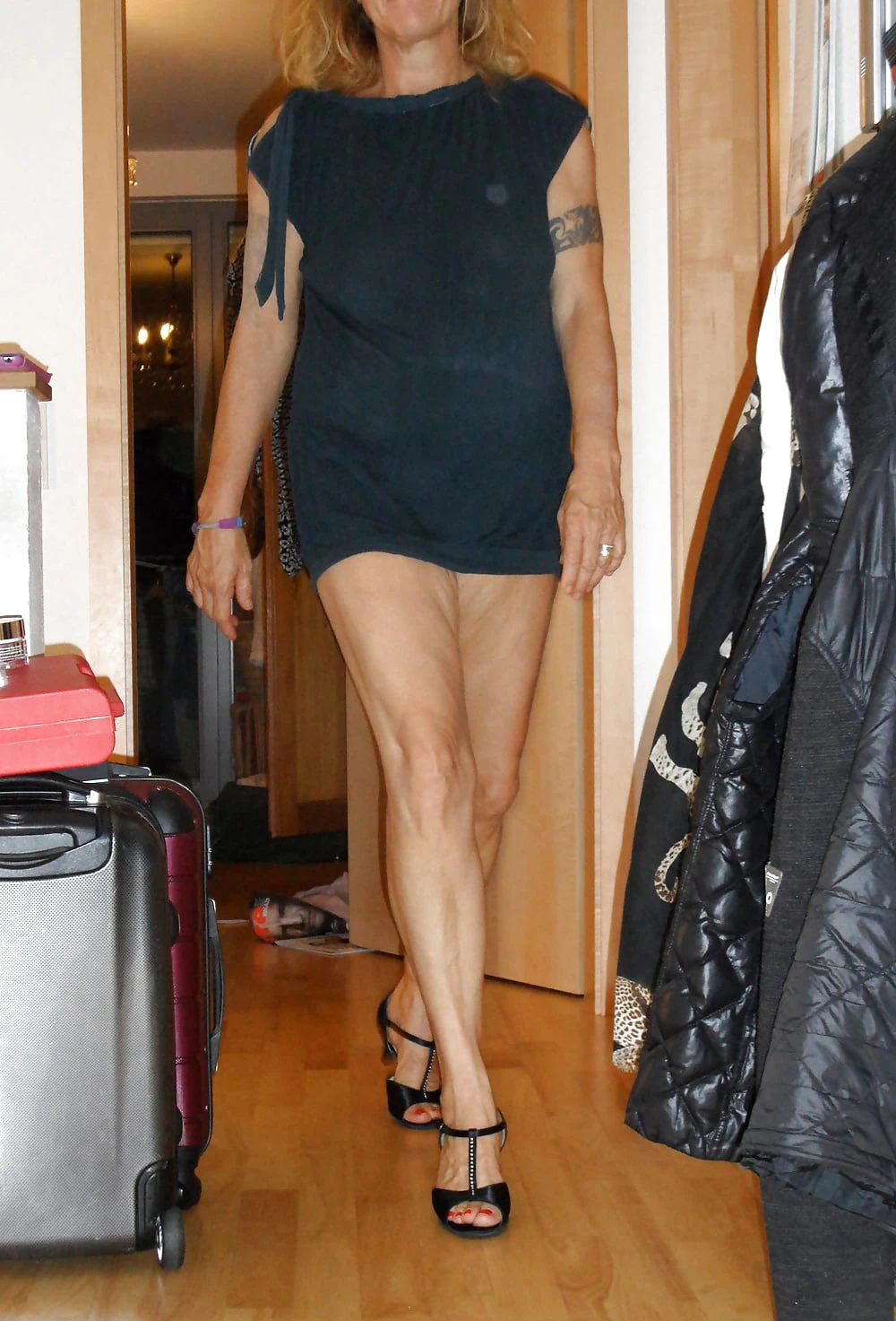 fitting her new shoes for the show #15