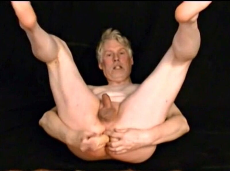Tom Reider - Using my dildos #4