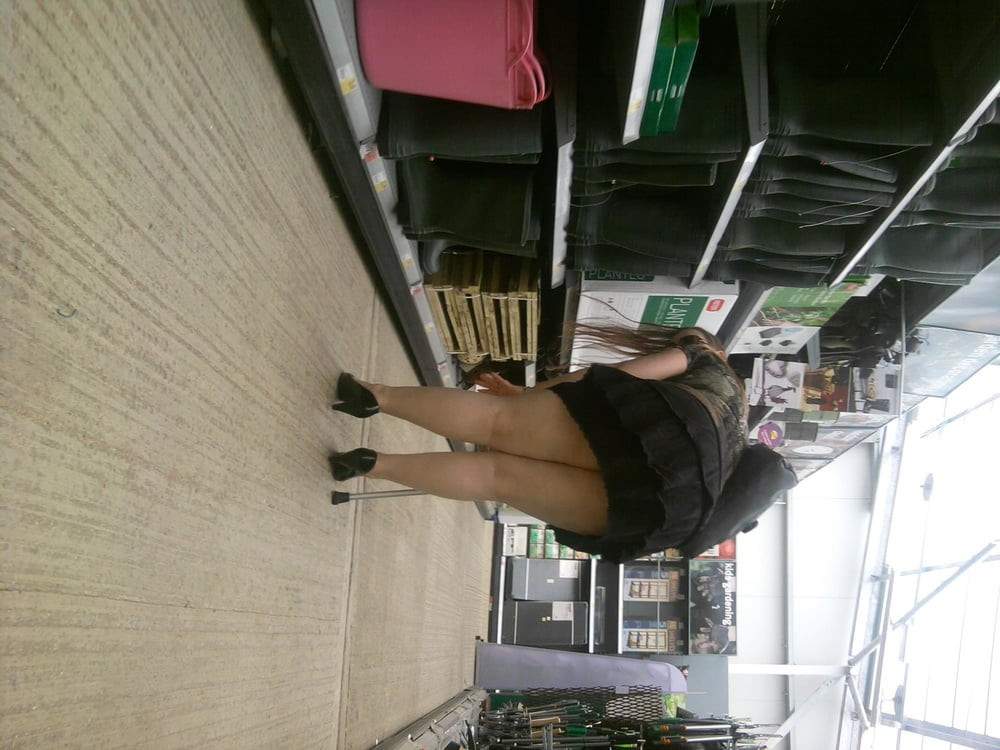 Cheeky Flashing #19