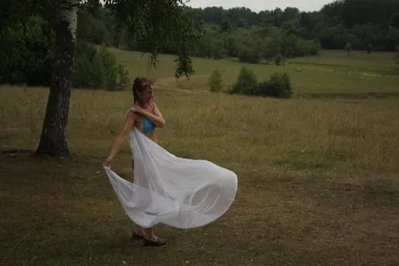 white shawl         