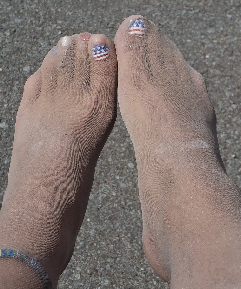 My feet in pantyhose #5