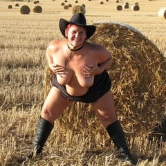 Posing in the cornfield ...