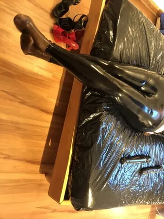 latex heels and dildo         