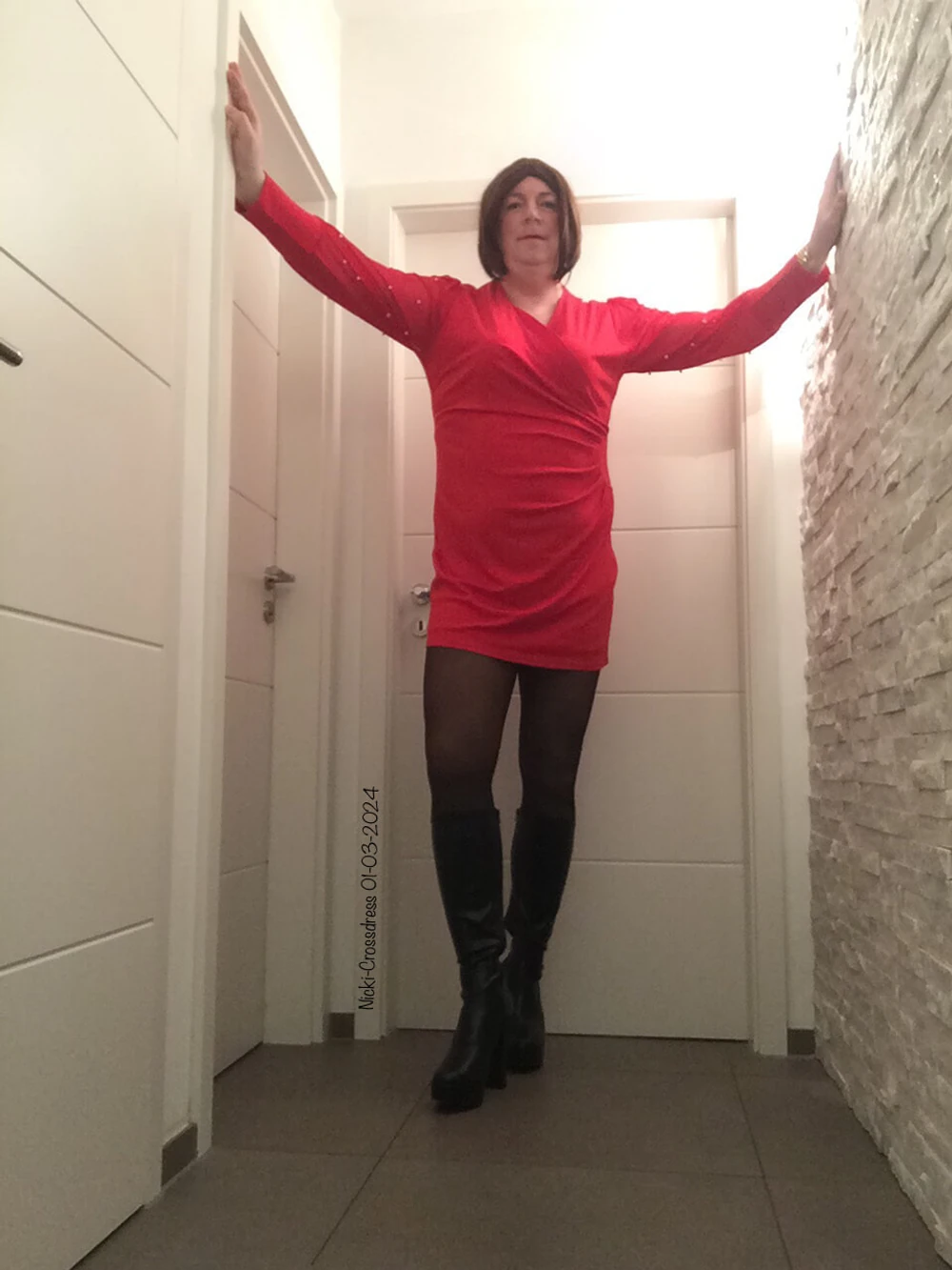 Nicki-Crossdress sexy red Mini-Dress, Tights &amp; Boots #3