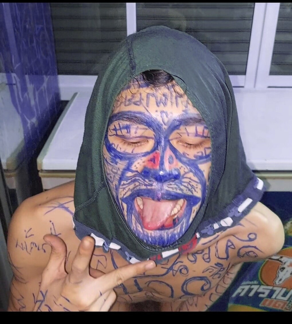 Masturbate with funny body paint #35