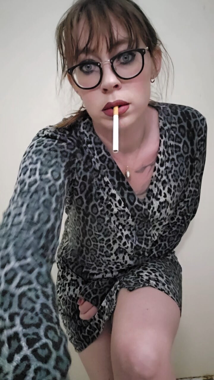 Smoking Hot Redhead MILF  