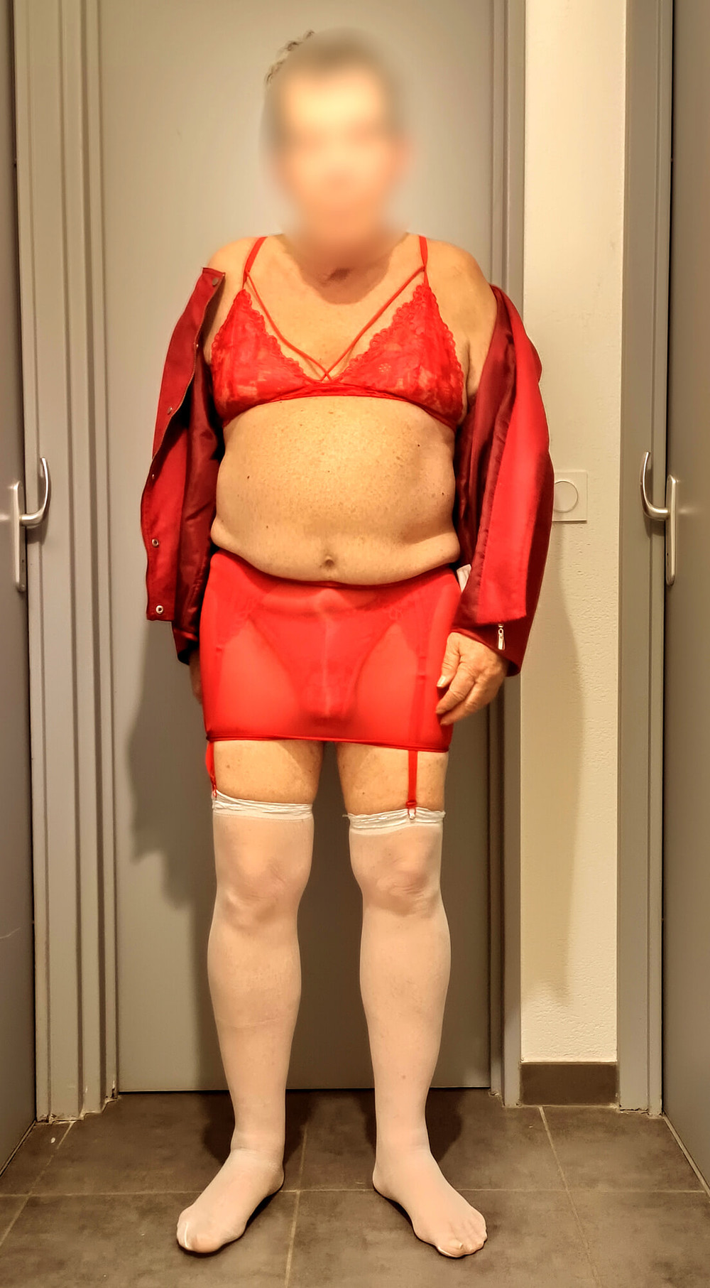 Veston et mini jupe rouge #8