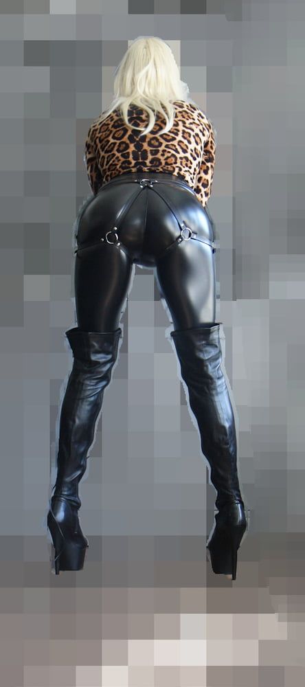 Shiny Leather Leggings Slut