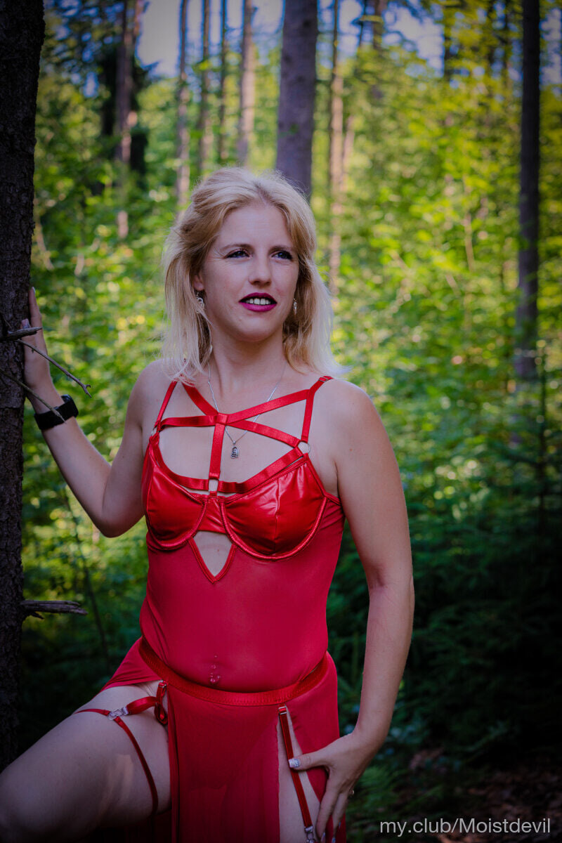 Moistdevil Free Photos #19