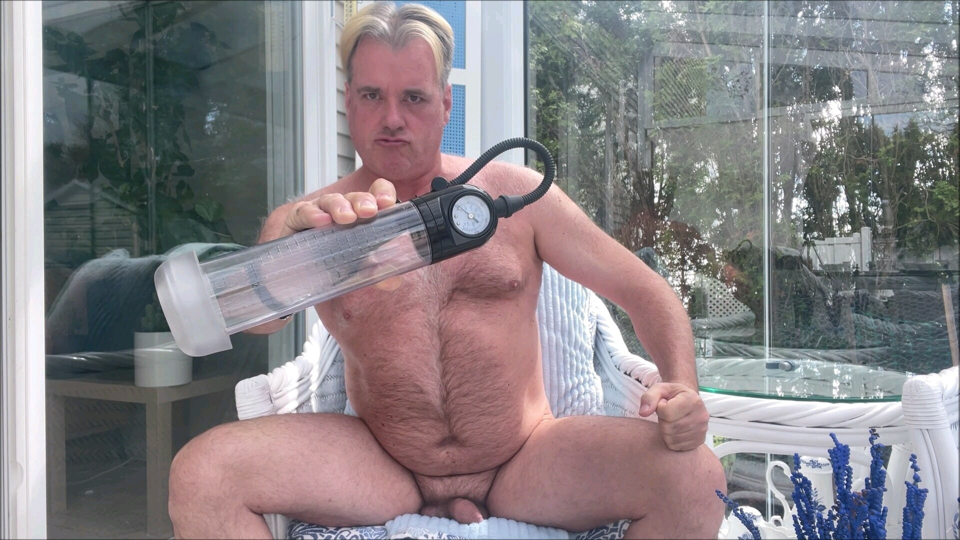 HUNK DADDY NAKED SUNBATHING IN THE VERANDA 5-6