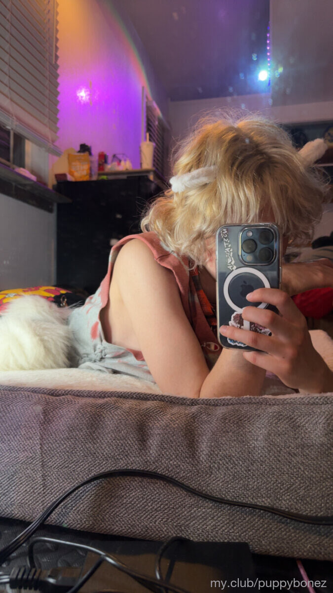 bonez the puppy boy Free Photos