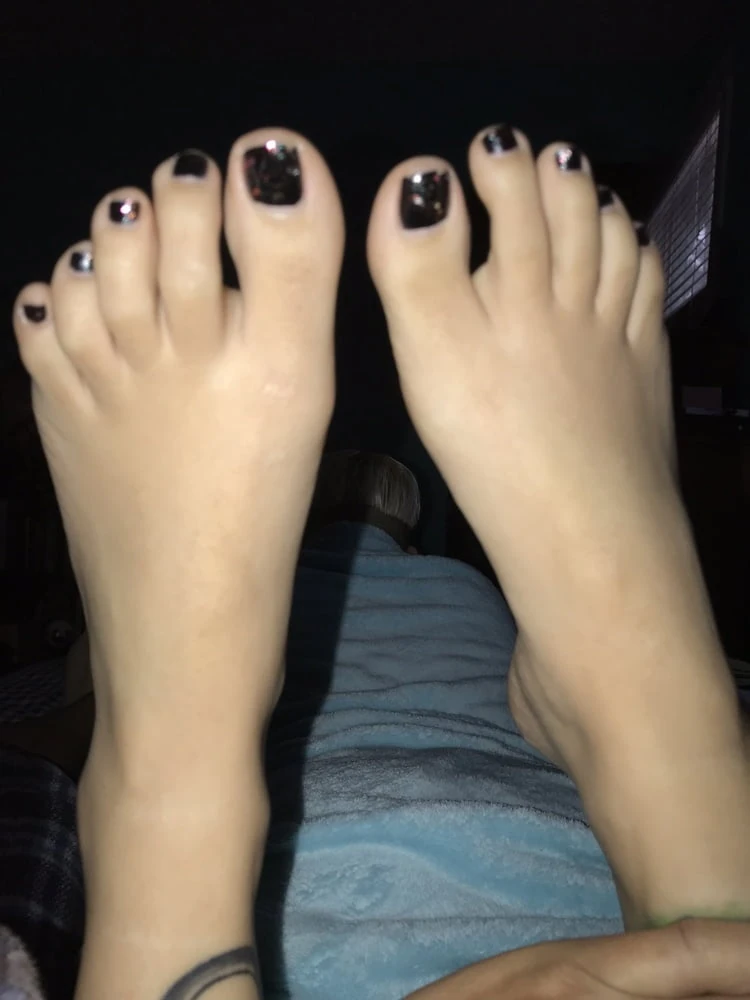 Cum Covered Latina Toes #13