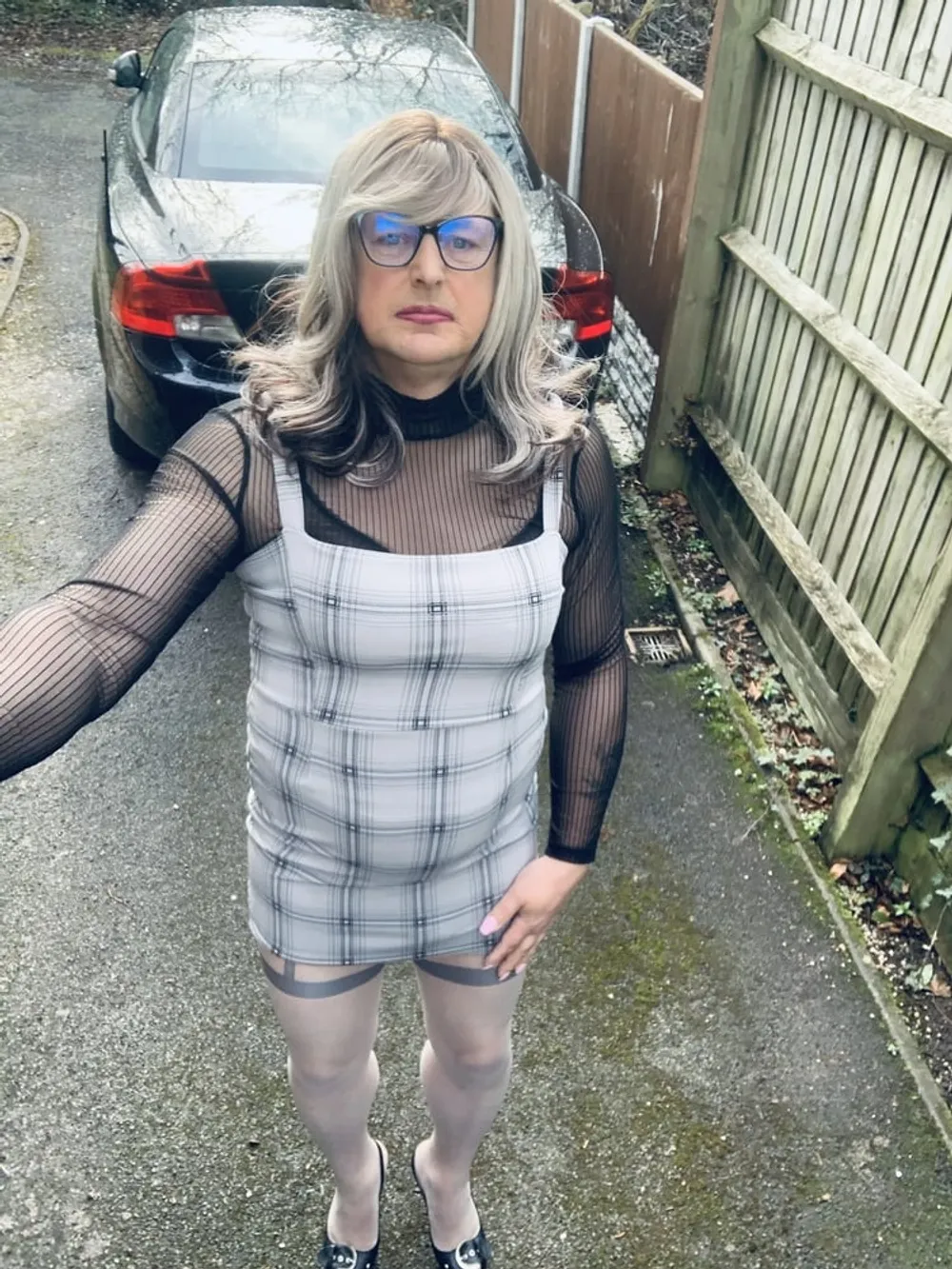 Amateur crossdresser Kelly cd in grey dress silver pantyhos  #6