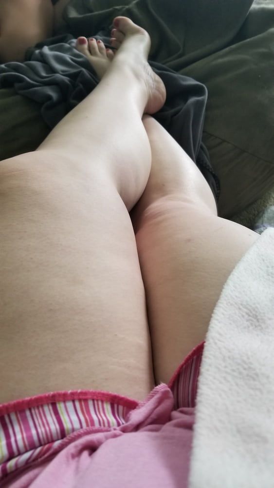 Roundup sexy milf, mom, feet, legs, big natural tits #16
