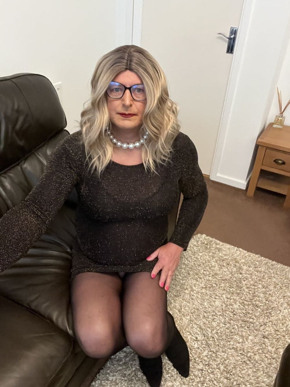 Amateur crossdresser Kellycd2022 sexy milf in pantyhose  #16